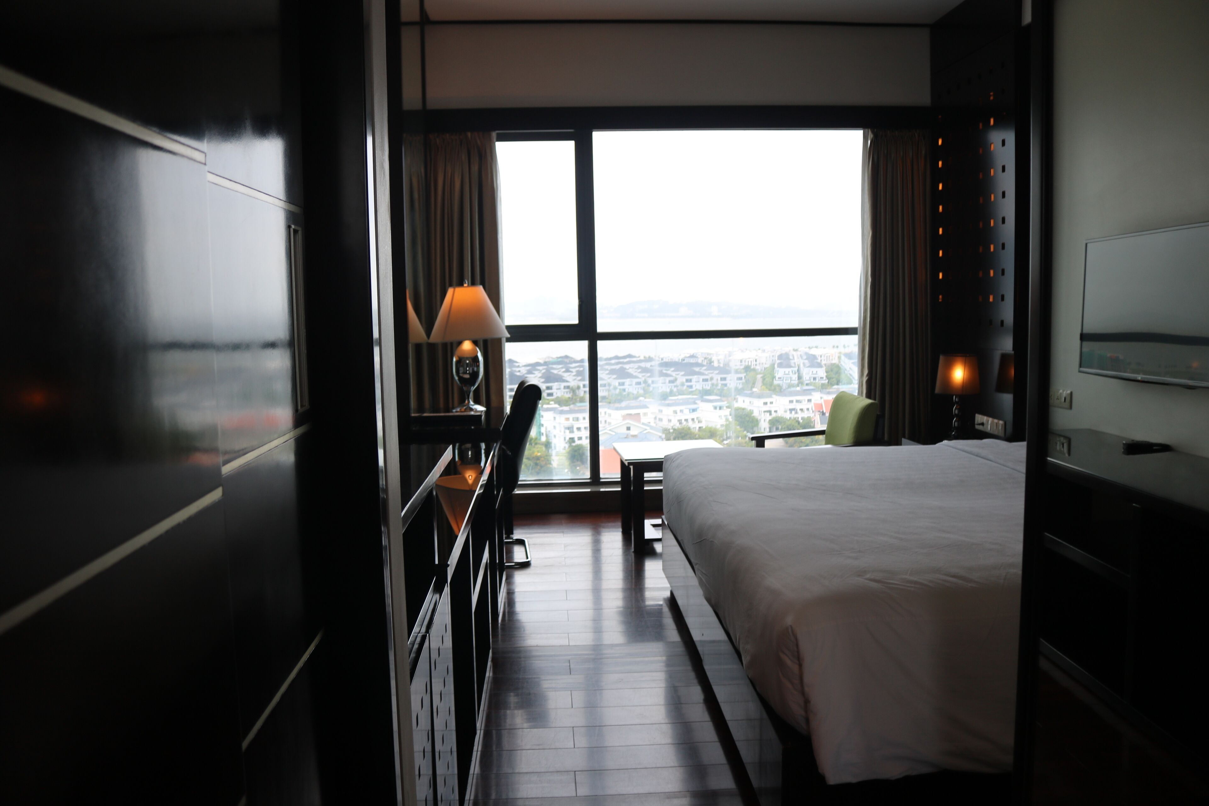 premium room | 1 bedroom, minibar, in-room safe, desk