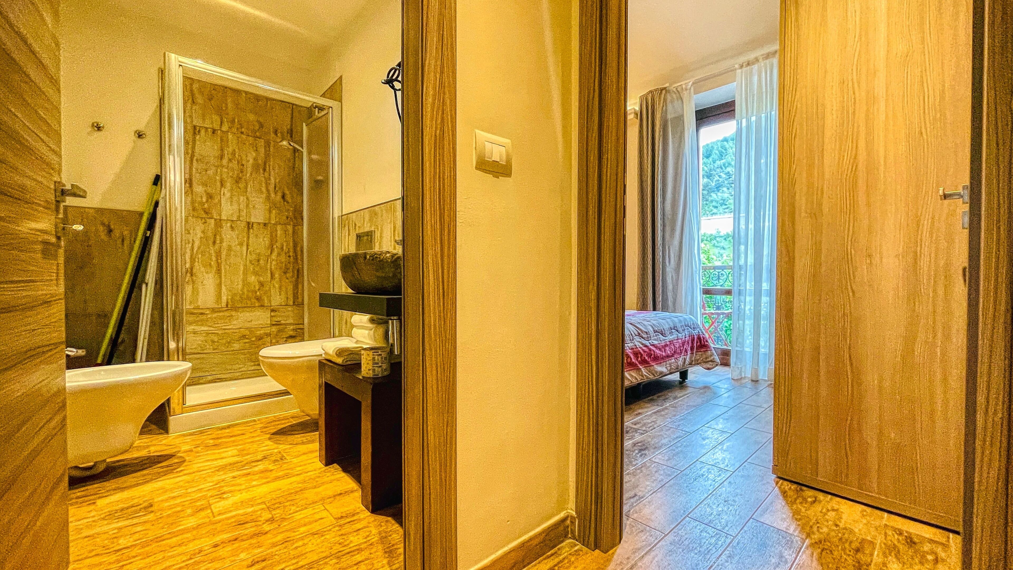 Caja de seguridad en la habitación, wifi gratis y ropa de cama 