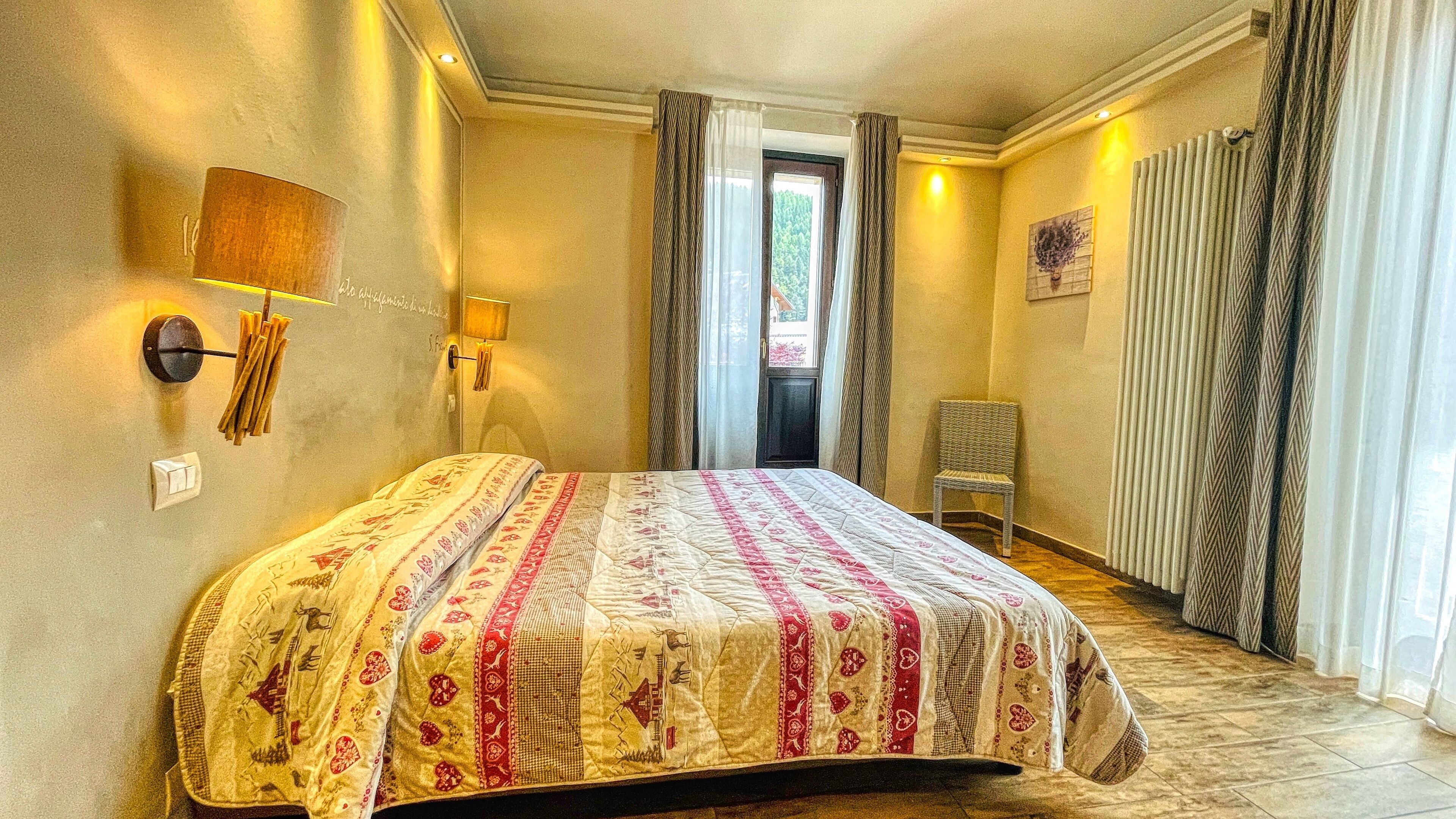 Coffres-forts dans les chambres, Wi-Fi gratuit, draps fournis