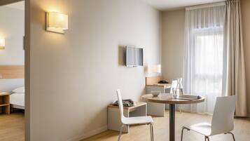 Apartment, 1 Bedroom | Individually furnished, desk, blackout curtains, soundproofing