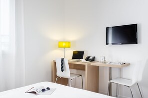 Appartement, 1 chambre | 1 chambre, bureau, systĂšme dâinsonorisation, accĂšs au Wi-Fi (inclus)