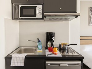 1 bedroom, desk, soundproofing, free WiFi - Aparthotel Adagio Access Nancy Centre (Nancy)