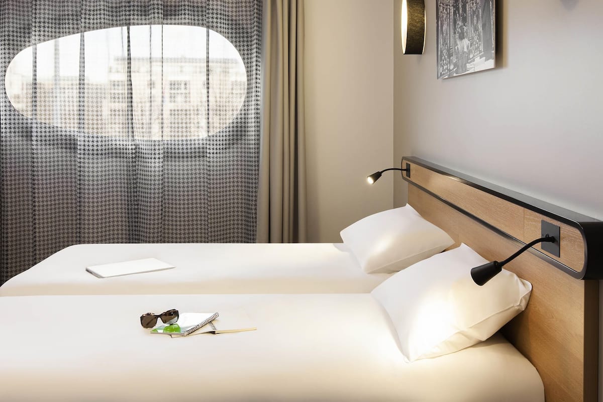 Studio, 2 Single Beds | 1 bedroom, desk, soundproofing, free WiFi