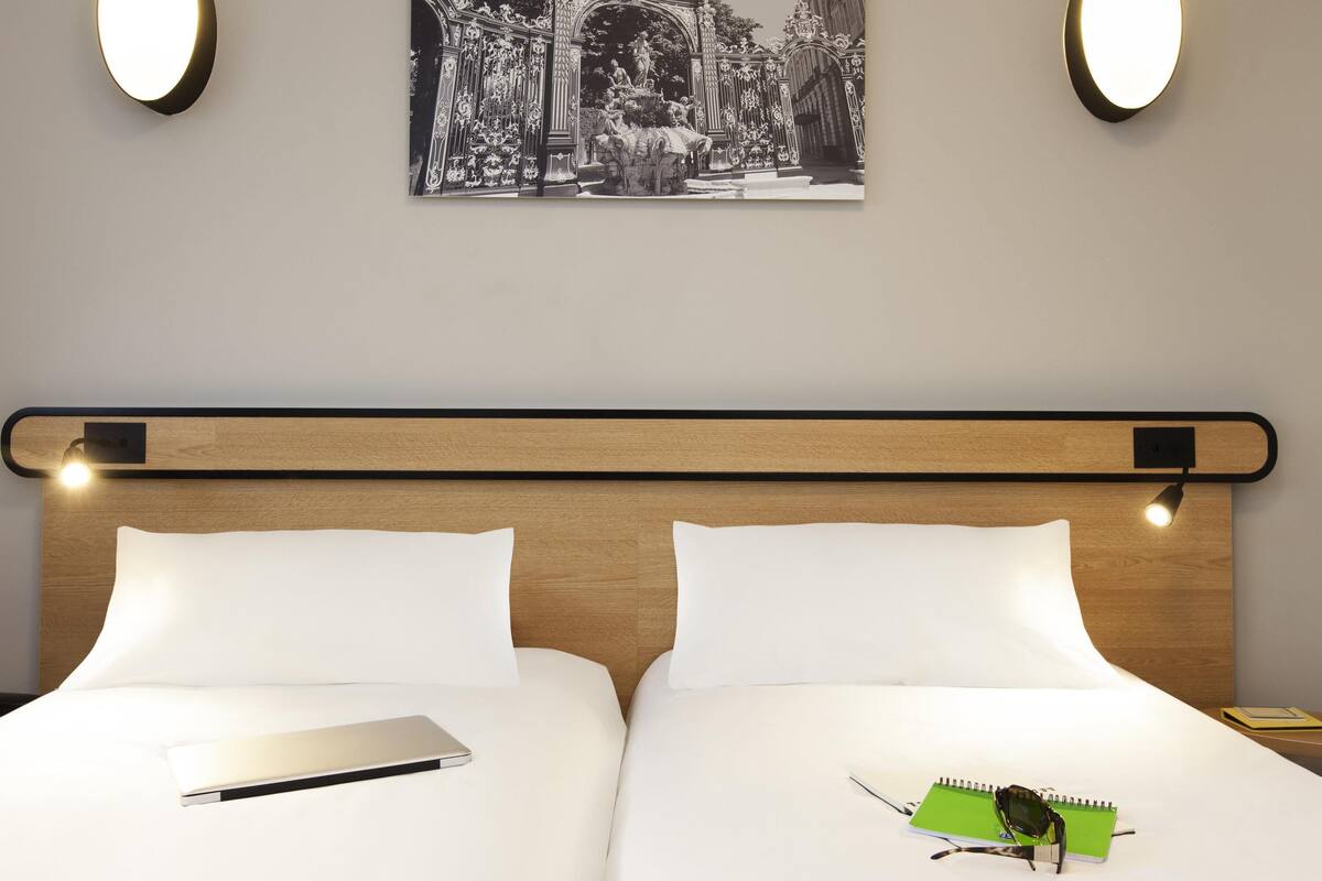 1 chambre, bureau, systĂšme dâinsonorisation, accĂšs au Wi-Fi (inclus)