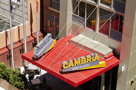 Cambria Hotel New York Chelsea - Image 9