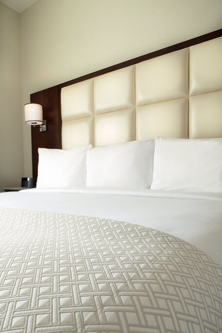 Cambria Hotel New York Chelsea - Image 12