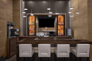 2 bars/lounges, rooftop bar - Cambria Hotel New York - Chelsea (New York)