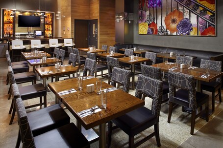 Cambria Hotel New York Chelsea - Image 19