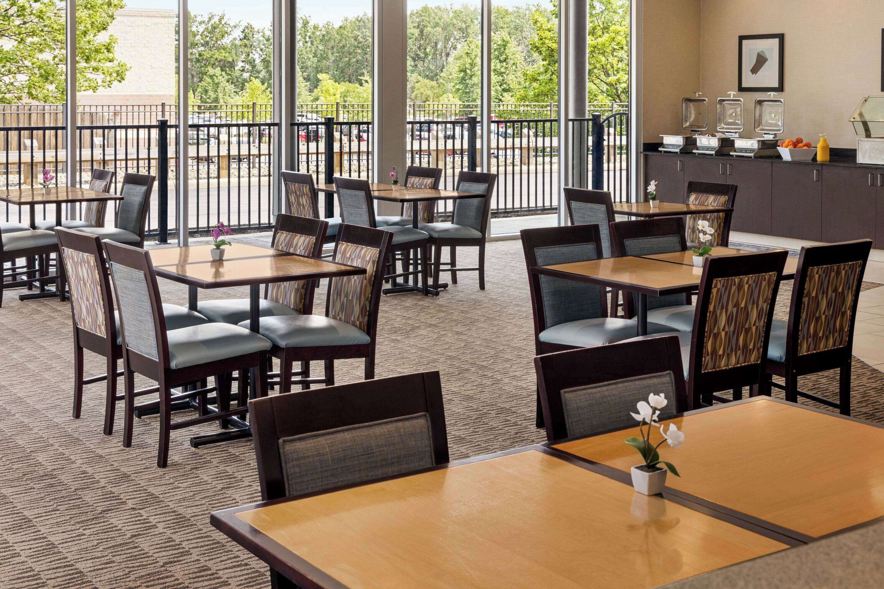 daily cooked-to-order breakfast for a fee