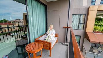 Studio Suite Deluks, balkon | Pemandangan balkon