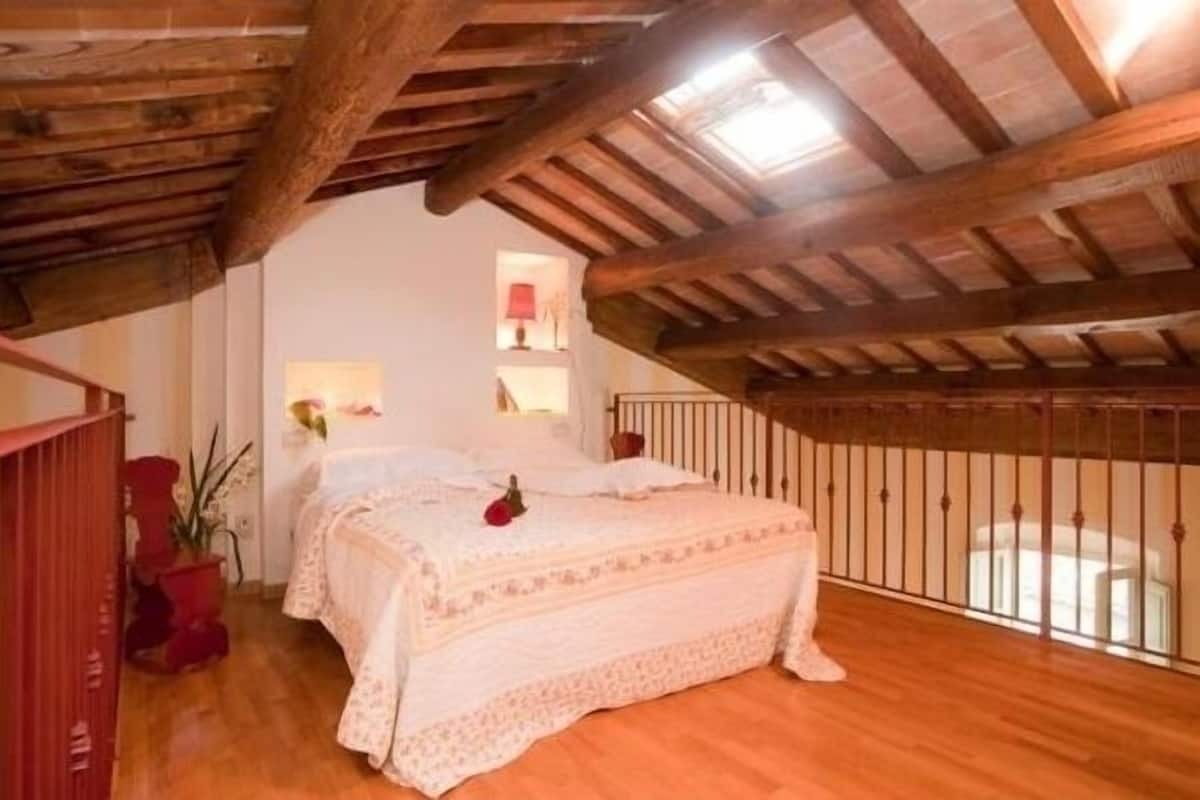 Deluxe-Suite, 1 Schlafzimmer, Nichtraucher | Pillowtop-Betten, Schreibtisch, kostenloses WLAN, individuell dekoriert