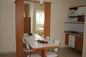 Quarto standard | Cozinha privada | Geladeira, micro-ondas, cooktop
