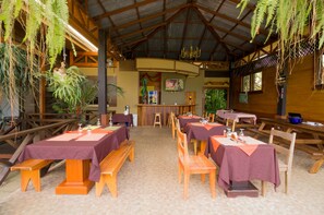 Bar (on property) - Arenal Green (La Fortuna)