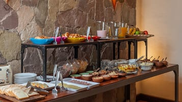 Free buffet breakfast