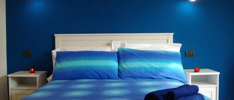 1 bedroom, premium bedding, down duvets, minibar