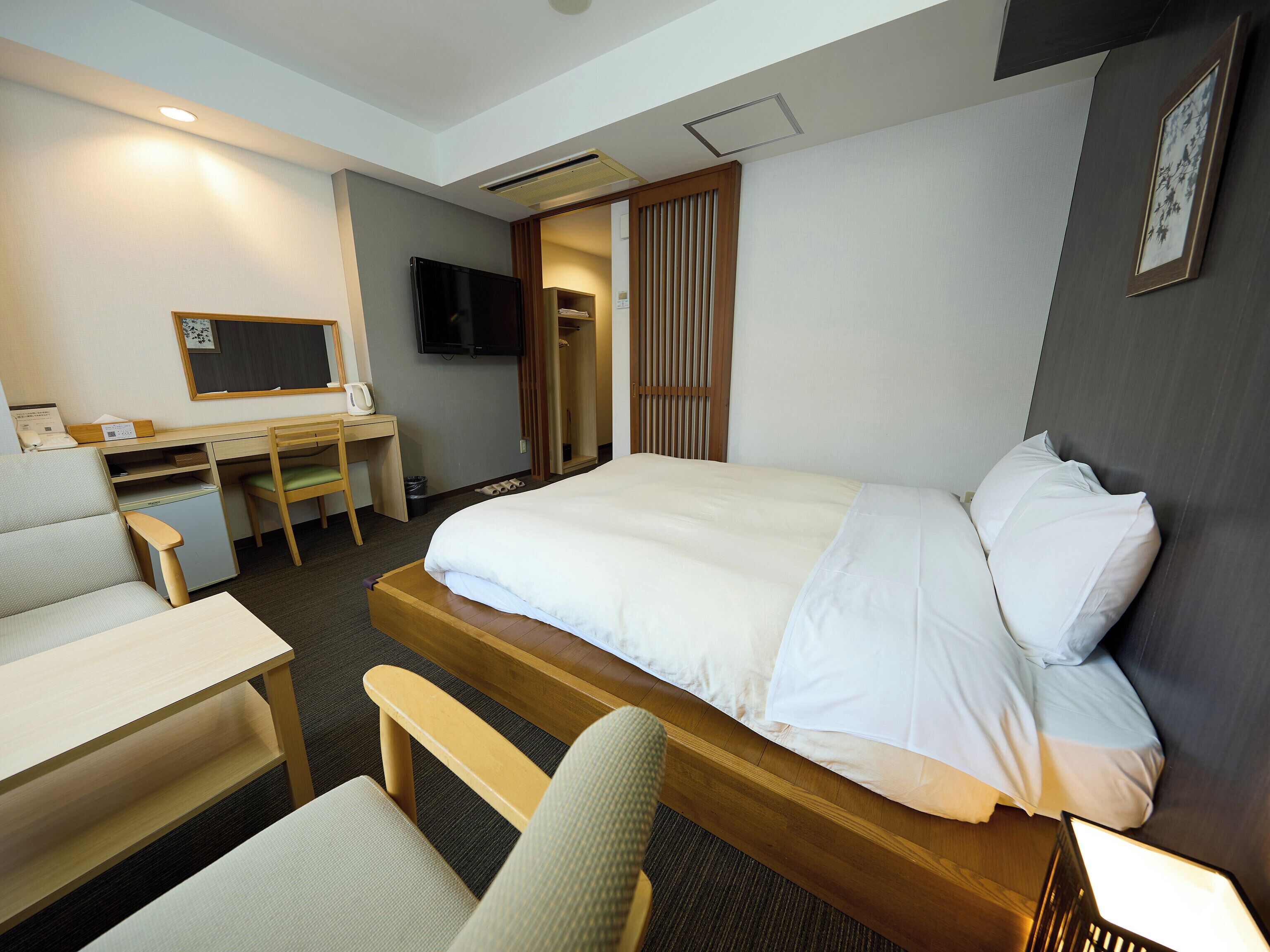 Japanese-style Double Room | In-room safe, desk, blackout drapes, soundproofing