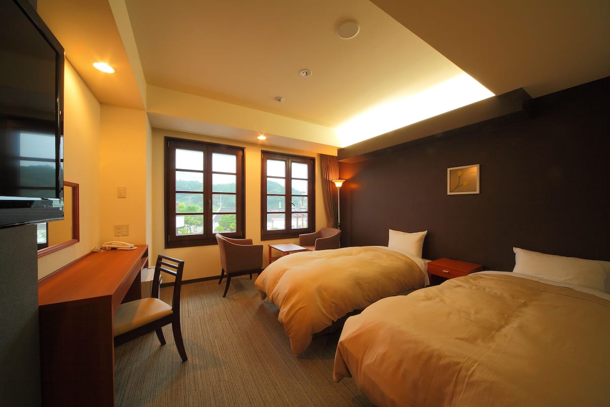 twin room | in-room safe, desk, blackout curtains, soundproofing