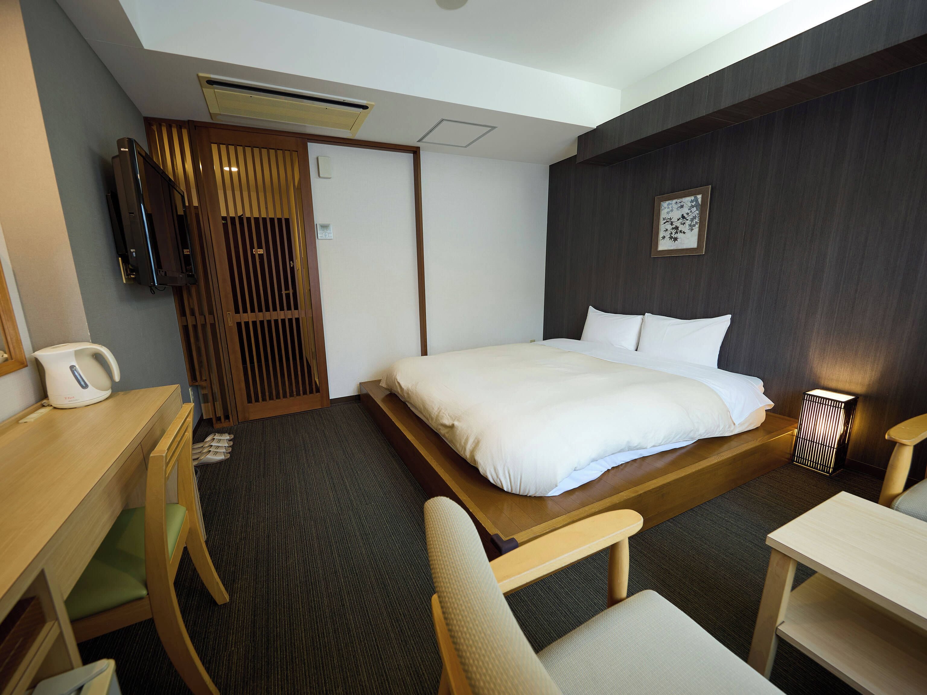Japanese-style Double Room | In-room safe, desk, blackout drapes, soundproofing