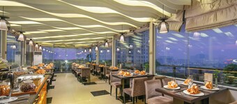 Parkside Sunline Hotel
