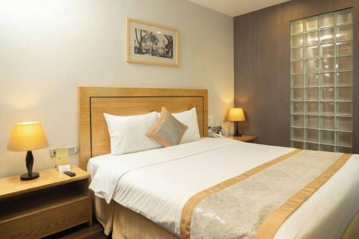 1 quarto, frigobar, cofres nos quartos, individualmente mobiliados
