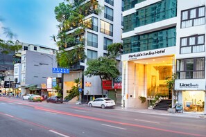 Mặt tiền nơi lưu trú