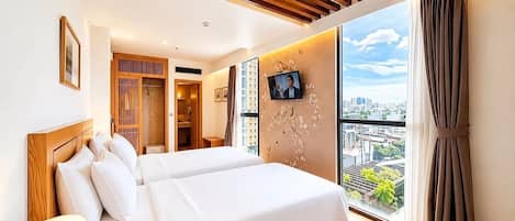 Deluxe Twin Room | 1 bedroom, minibar, in-room safe, individually furnished