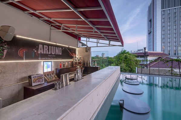 Kolam renang outdoor