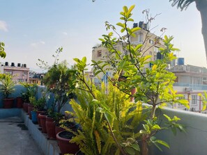 Rooftop terrace - Holyland Guest House (Kathmandu)