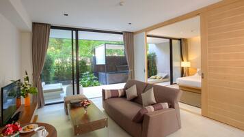 Botanica Suite with Plunge Pool | In-room safe, blackout drapes, free WiFi, bed sheets