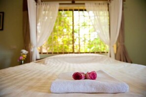 Literie de qualité supérieure, matelas Select Comfort, minibar