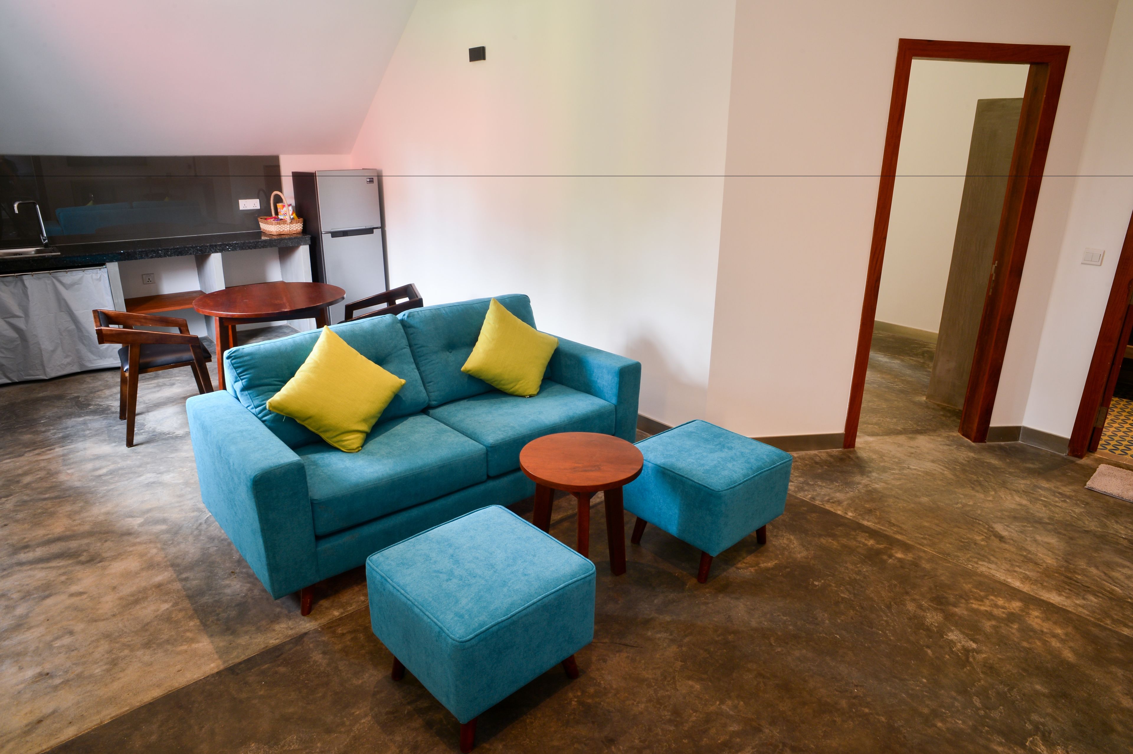 36-inch lcd tv with cable channels, tv, books