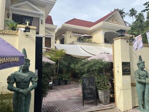 Front of property - Villa Grange (Phnom Penh)