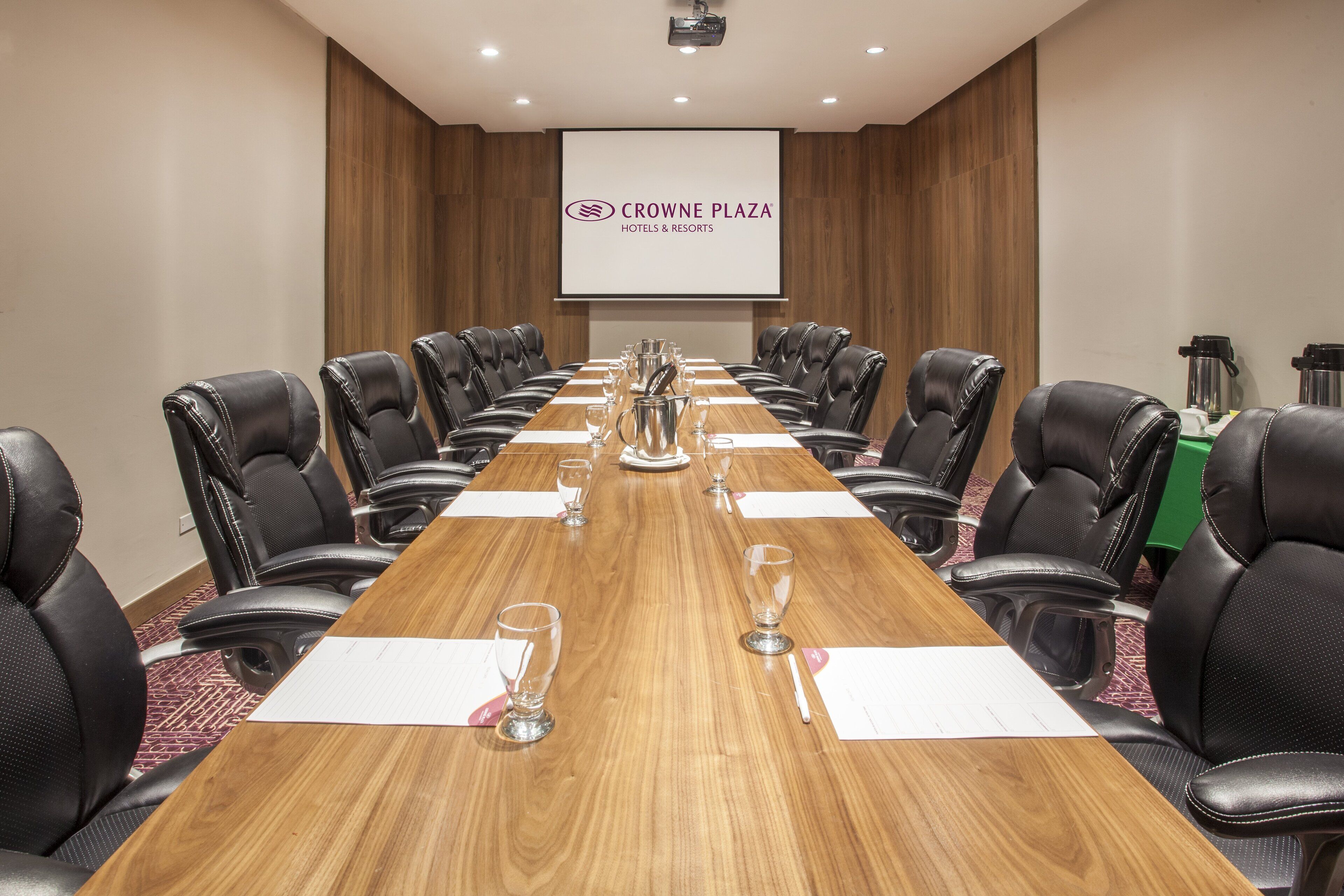 Foto - Crowne Plaza Airport by IHG