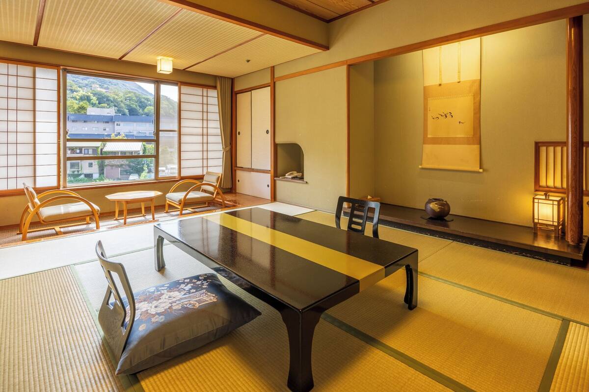 Japanese Style Room with 10 tatami mats, River View | Down comforters, in-room safe, WiFi (free), bed sheets