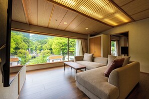 Chambre Familiale, vue fleuve (Manyou No 501,w/ Private Bath - Onsen)