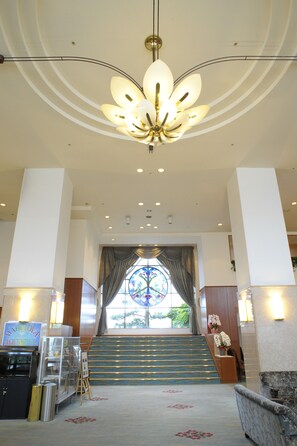 Lobby - Maholova Minds Miura (Miura)