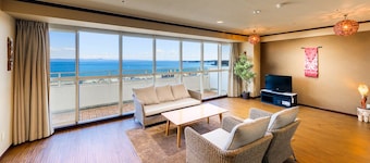 Maholova Minds Miura