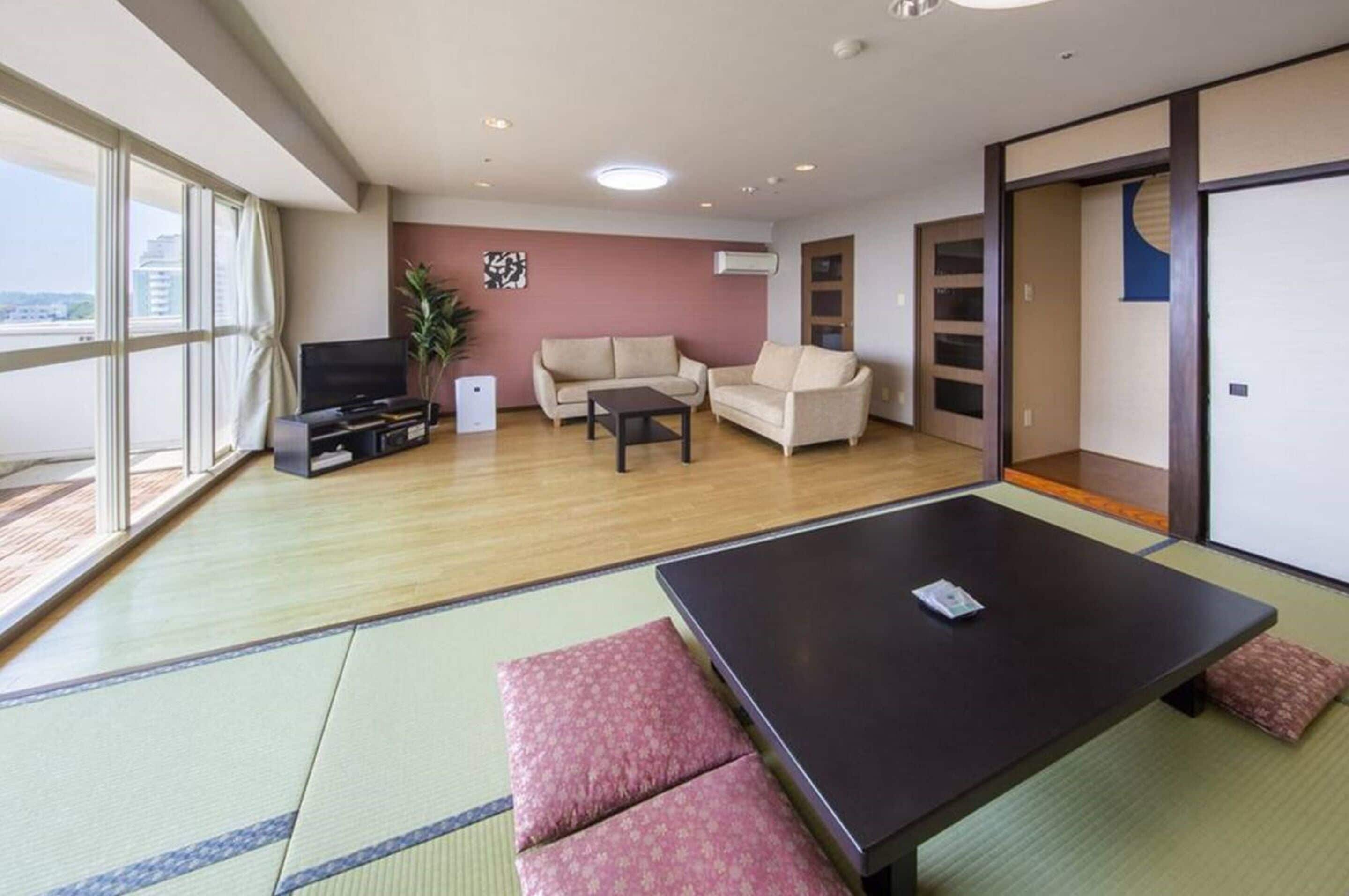 1 bedroom, in-room safe, individually decorated, individually furnished