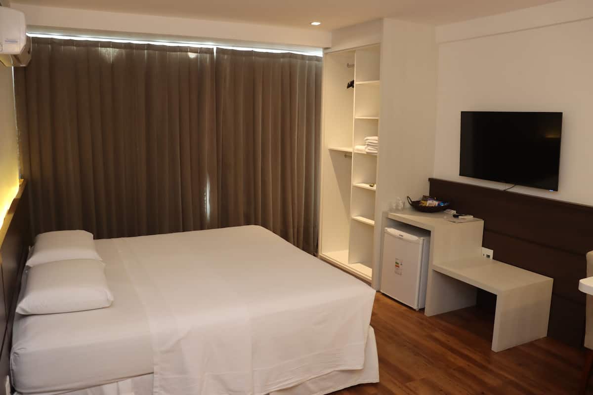 Standard Room | Minibar, desk, laptop workspace, blackout curtains