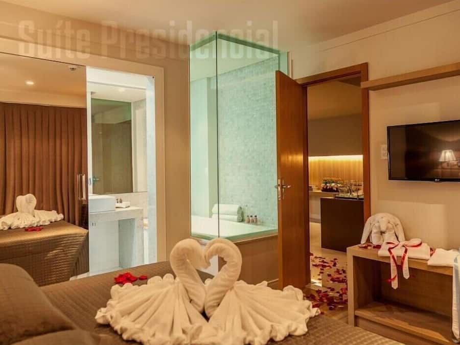 Standard Room | Minibar, desk, laptop workspace, blackout drapes