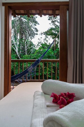 免费 WiFi、床单