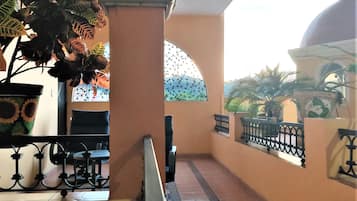 Habitación cuádruple | Vista a la ciudad