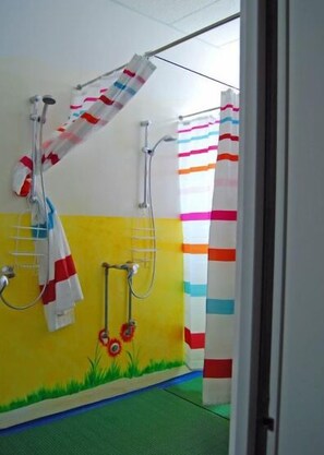 Ducha del cuarto de baño