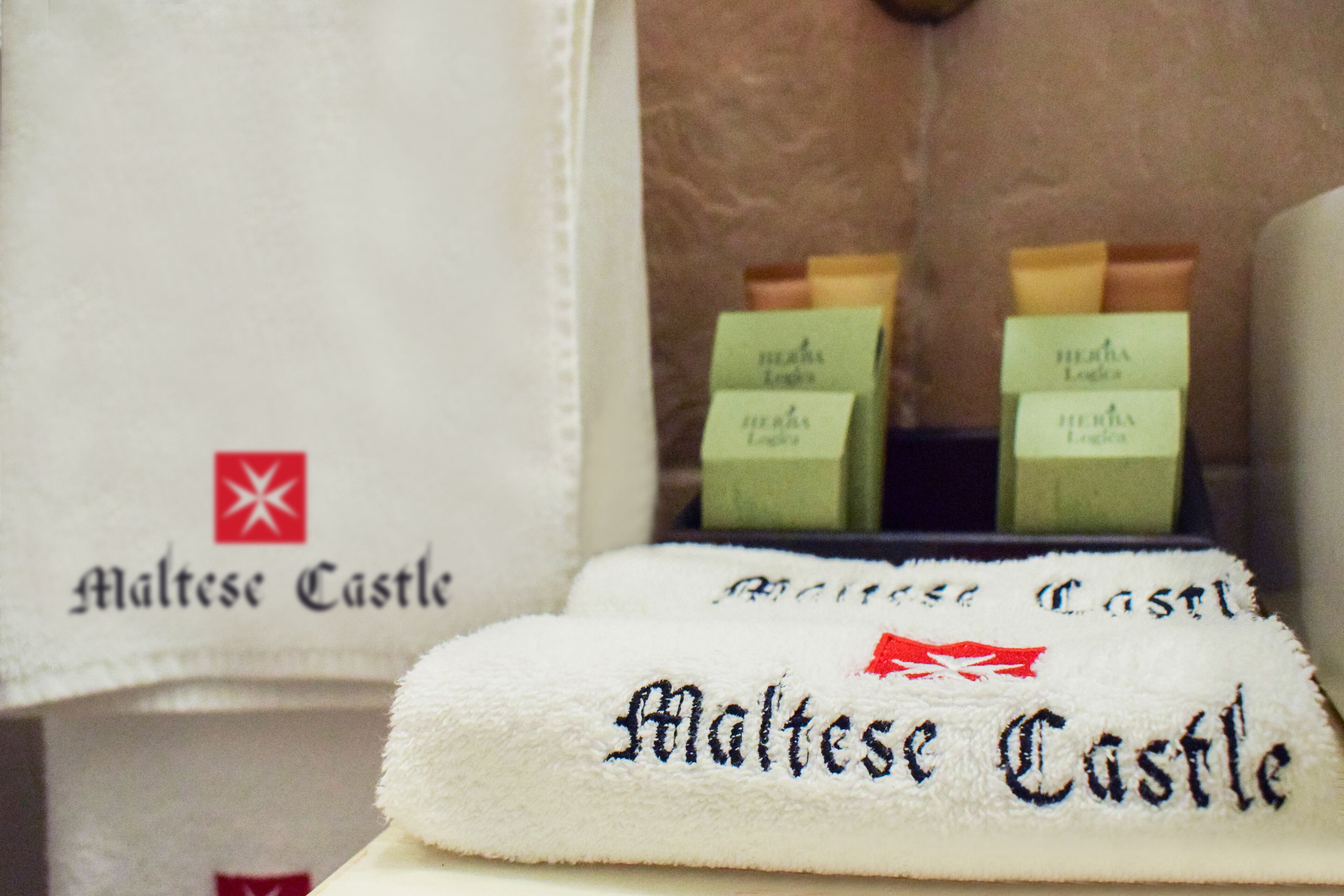 shower, free toiletries, towels