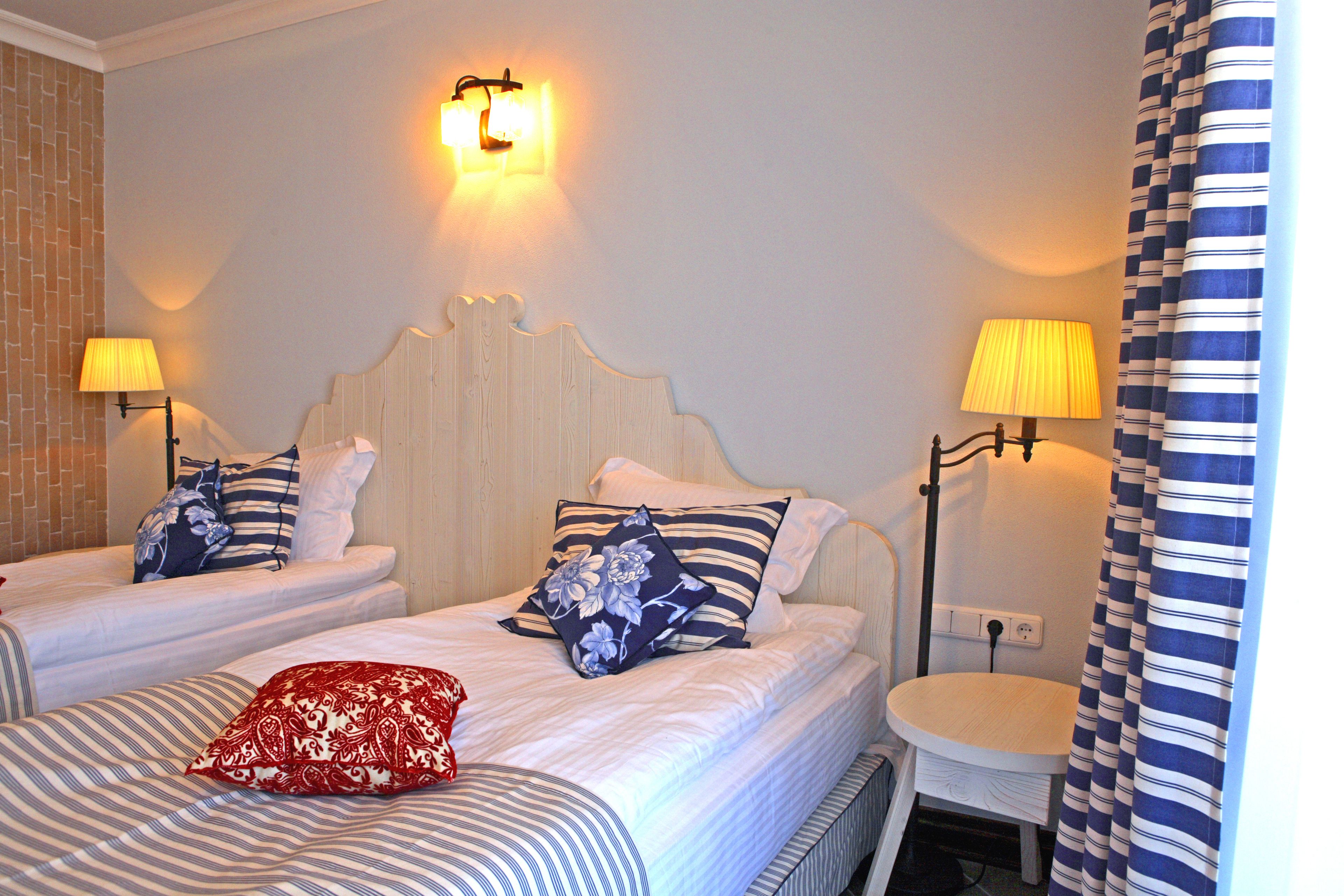 Double Room, Balcony, Partial Sea View | Soundproofing, free cots/infant beds, free WiFi, bed sheets