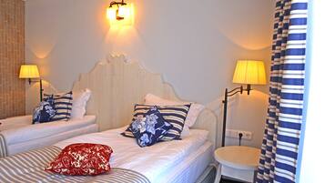 Double Room, Balcony, Partial Sea View | Soundproofing, free cots/infant beds, free WiFi, bed sheets