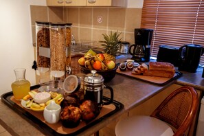 Protea Luxury Suite | In-room dining