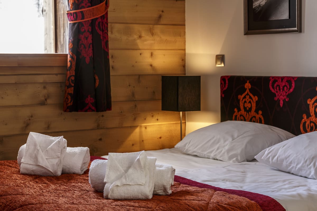 Rideaux occultants, chambres insonorisées, Wi-Fi gratuit, draps fournis