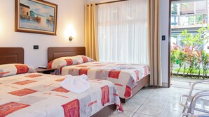 Family room | خزنة داخل الغرفة وواي فاي مجانًا وملاءات أسرّة