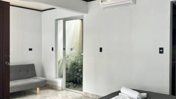 Standard Room, Garden Area | In-room safe, free WiFi, bed sheets